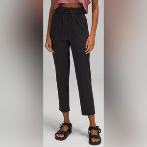 Lululemon Keep Moving 7/8 Pant in Black